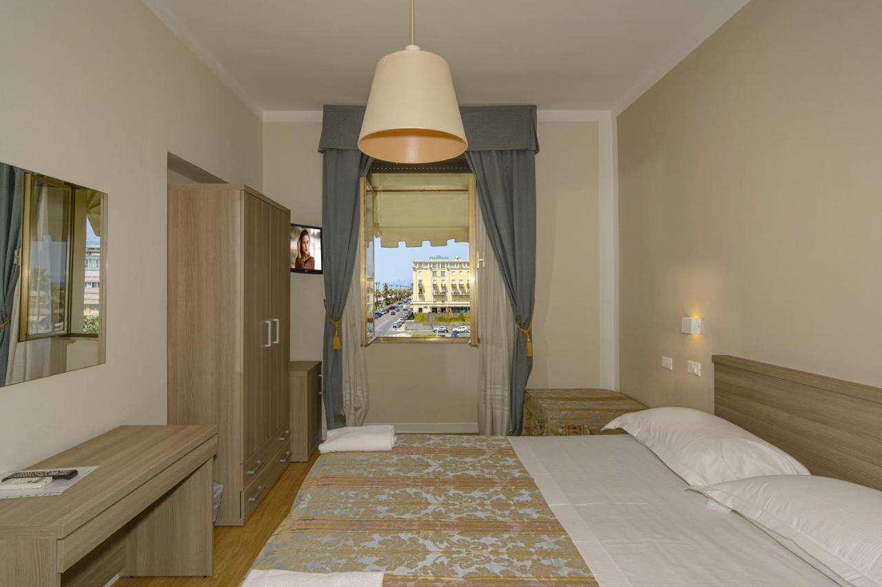 Hotel La Pace Viareggio Dış mekan fotoğraf
