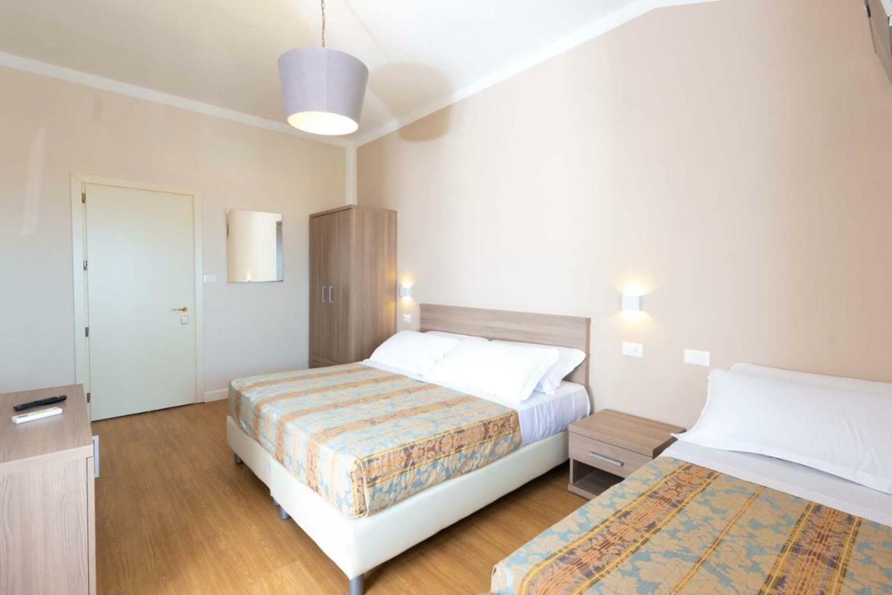 Hotel La Pace Viareggio Dış mekan fotoğraf