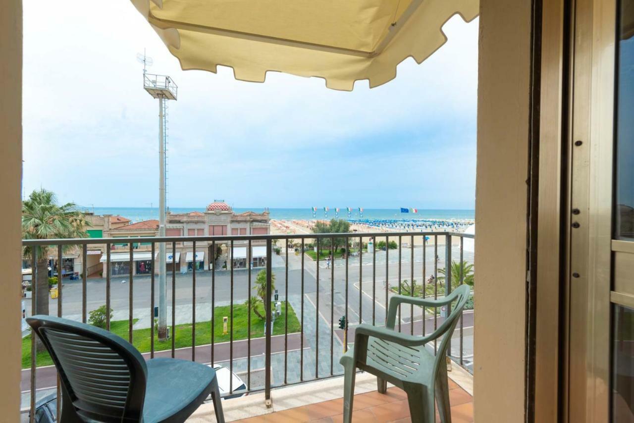 Hotel La Pace Viareggio Dış mekan fotoğraf